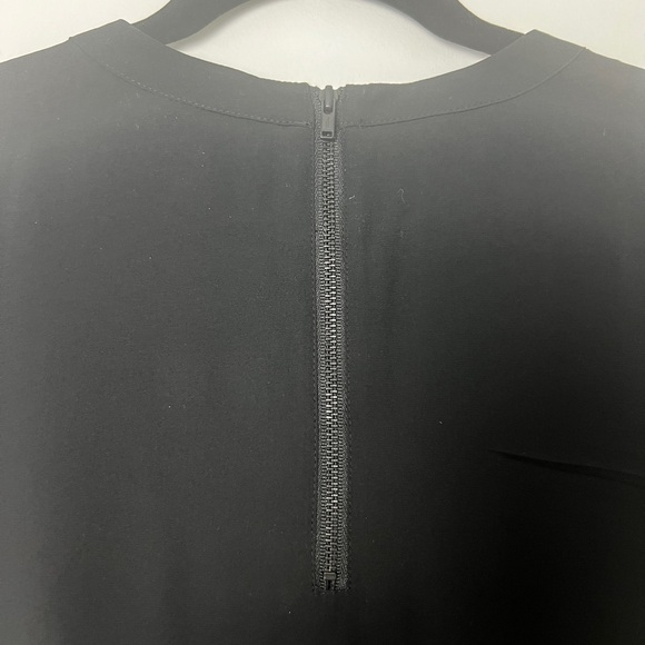 NEW ASOS Black Chiffon Ruffle Hem Short Sleeve Feminine Blouse Top US 4 - Picture 8 of 10